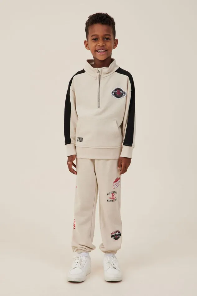 Boys Sweatshirts and Sweatpants Cotton On License Alfie Fleece Pullover Lcn Nba Rainy Dayhouston Rockets Badge Boys Sweatshirts and Sweatpants Cotton On License Alfie Fleece Pullover Lcn Nba Rainy Dayhouston Rockets Badge