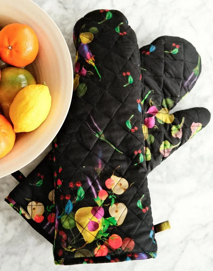 Cynthia Rowley CR X Kit Quilted Oven Mitt Women Home