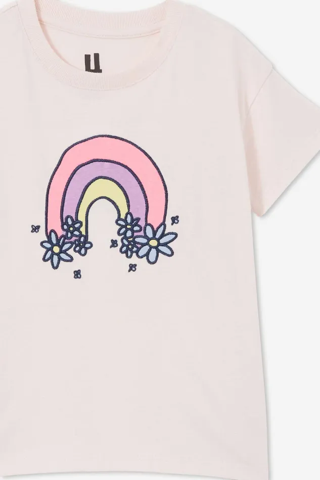 Girls Tops and TShirts Cotton On Poppy Short Sleeve Print Tee Crystal Pinkrainbow Daisies Girls Tops and TShirts Cotton On Poppy Short Sleeve Print Tee Crystal Pinkrainbow Daisies