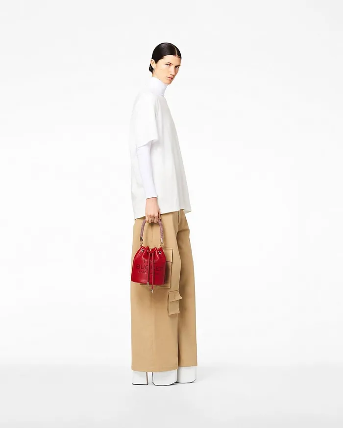 Marc Jacobs Bucket Bags Women The Leather Bucket Bag True Red