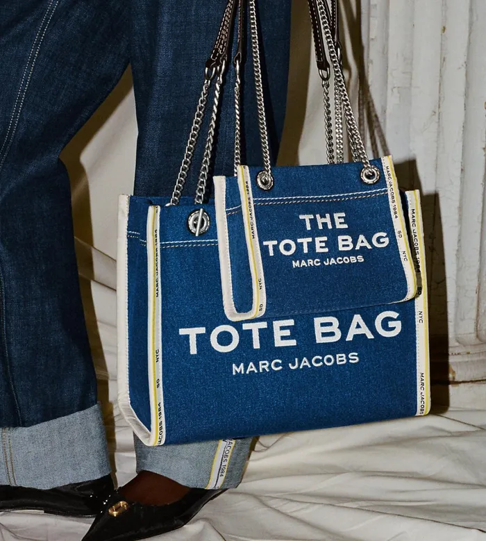 Marc Jacobs The Tote Bag Women The Denim Chain Medium Tote Bag Dark Wash