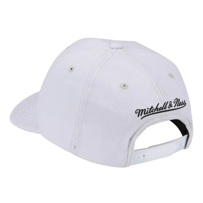 Mitchell and Ness Casper Stretch Precurve Snapback Chicago Bulls Men Hats and Headwear