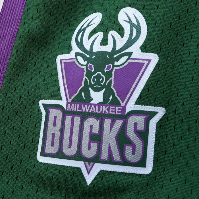 Mitchell and Ness Cream Swingman Shorts Milwaukee Bucks 2000 Men Shorts Mitchell and Ness Cream Swingman Shorts Milwaukee Bucks 2000 Men Shorts