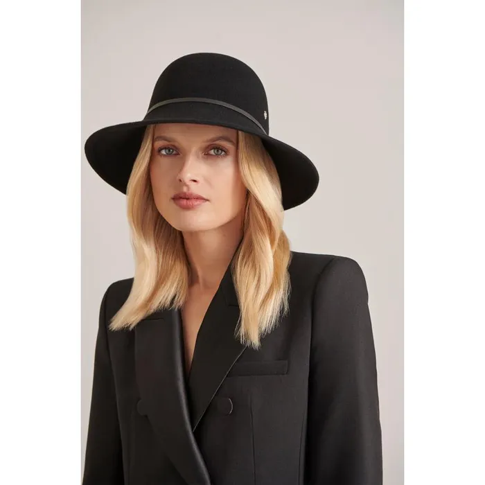 Round Crown Hats Helen Kaminski Alto 9 Blackblack