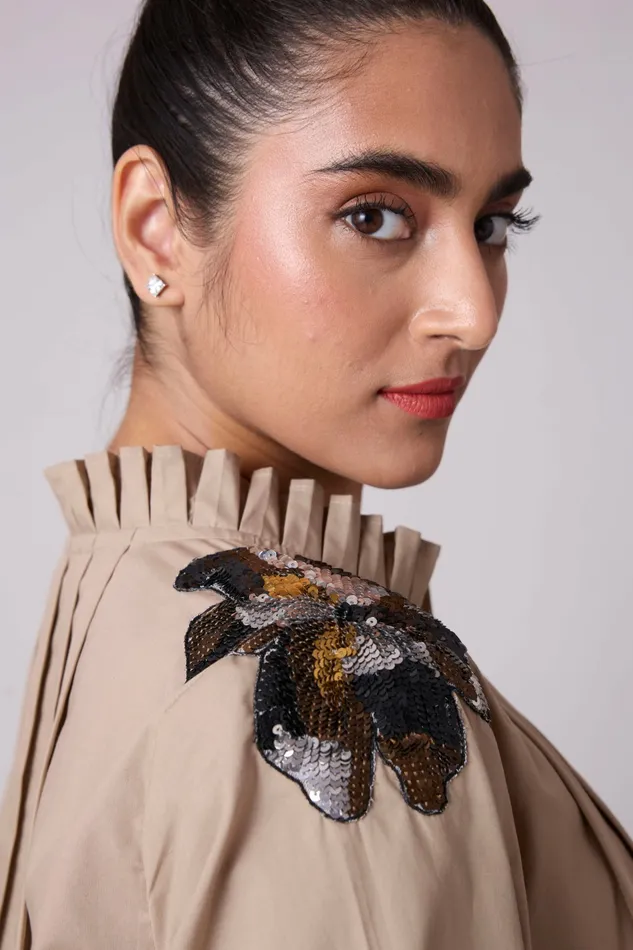 Scarlet Sage Tops Cove Applique Shirt 8211 Khaki 8211 Women