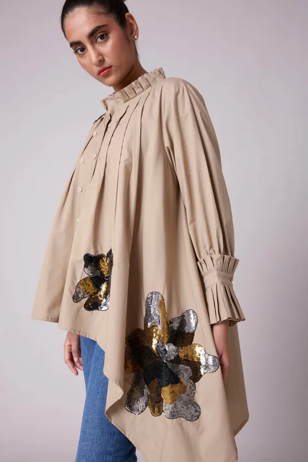Scarlet Sage Tops Cove Applique Shirt 8211 Khaki 8211 Women
