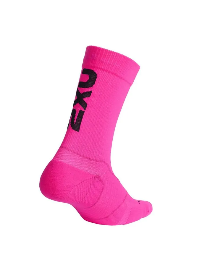 Socks Accessories 2XU Vectr Light Cushion Crew Socks Fuchsiablack