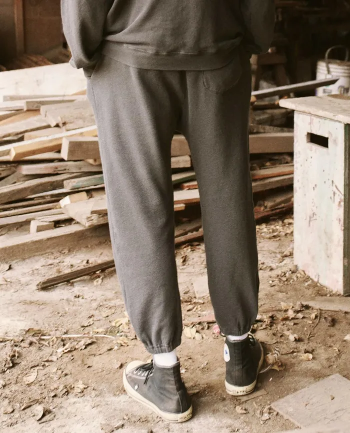 Tees and Sweats Men The Great The Men039s Stadium Sweatpant Washed Black