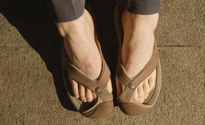 Waimea BlackBlack Leather FlipFlop Men KEEN SlipOns Waimea BlackBlack Leather FlipFlop Men KEEN SlipOns
