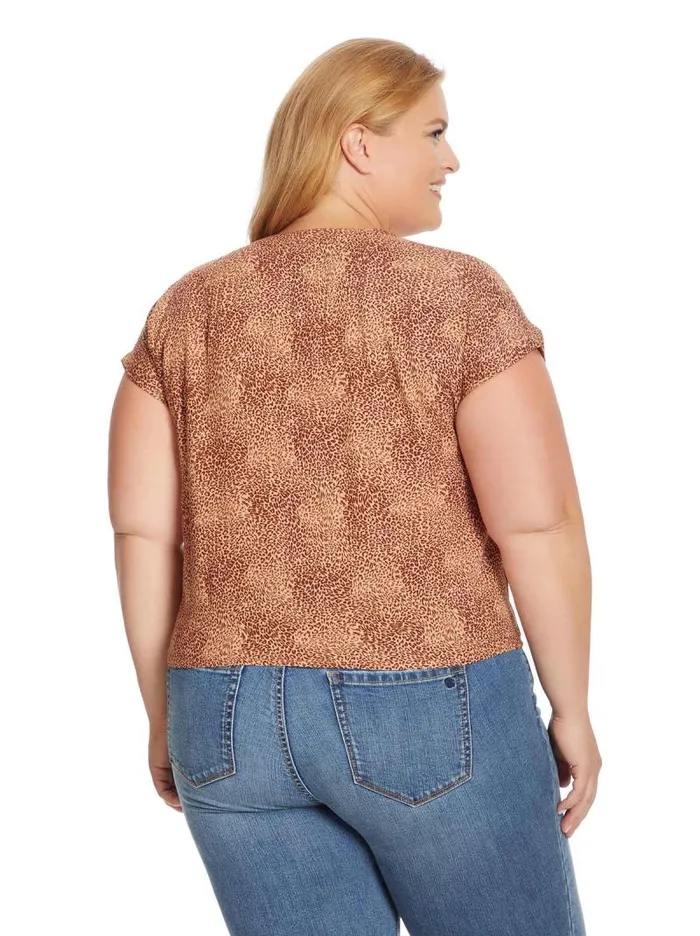 Women Jessica Simpson Tops and Tees Louelle Blouse In Winding Leopard