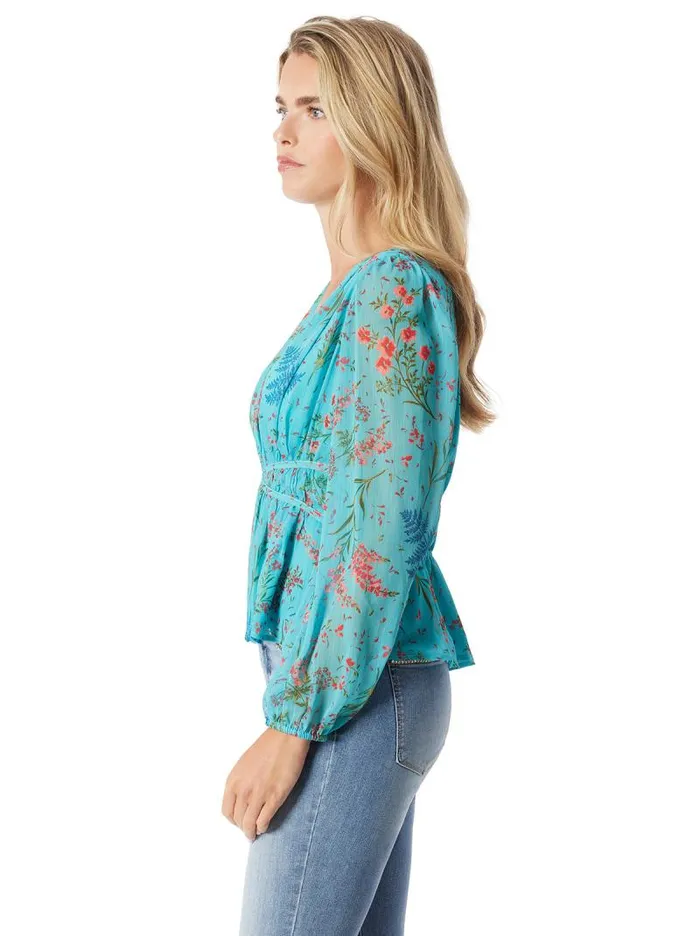 Women Jessica Simpson Tops and Tees Marjani Top In BalticField Floral